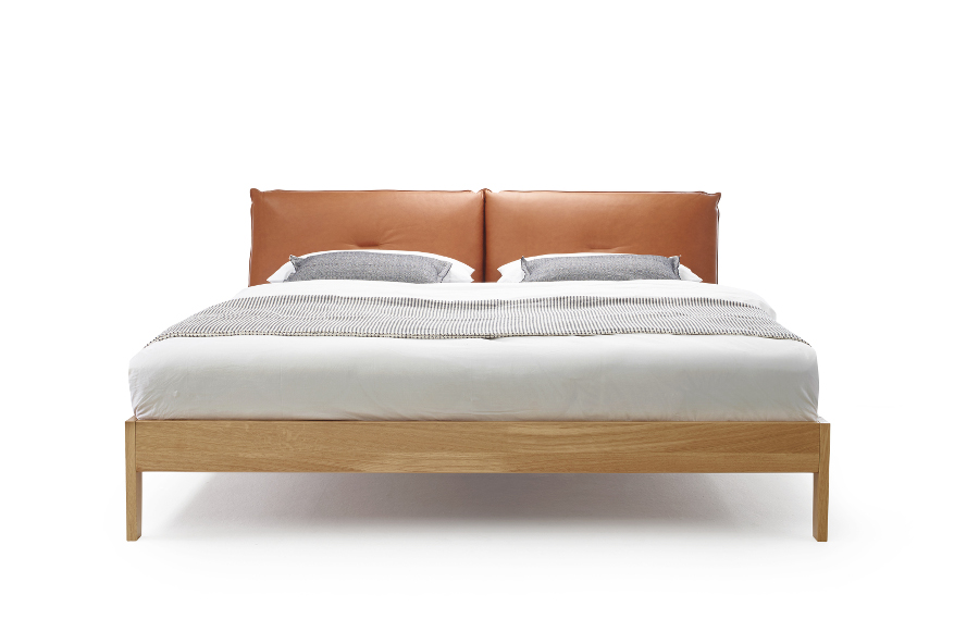 Möller Design Bett Alva 180 x 200 cm, Eiche natur, KT: 89cm, Bezug: Leder Cortone